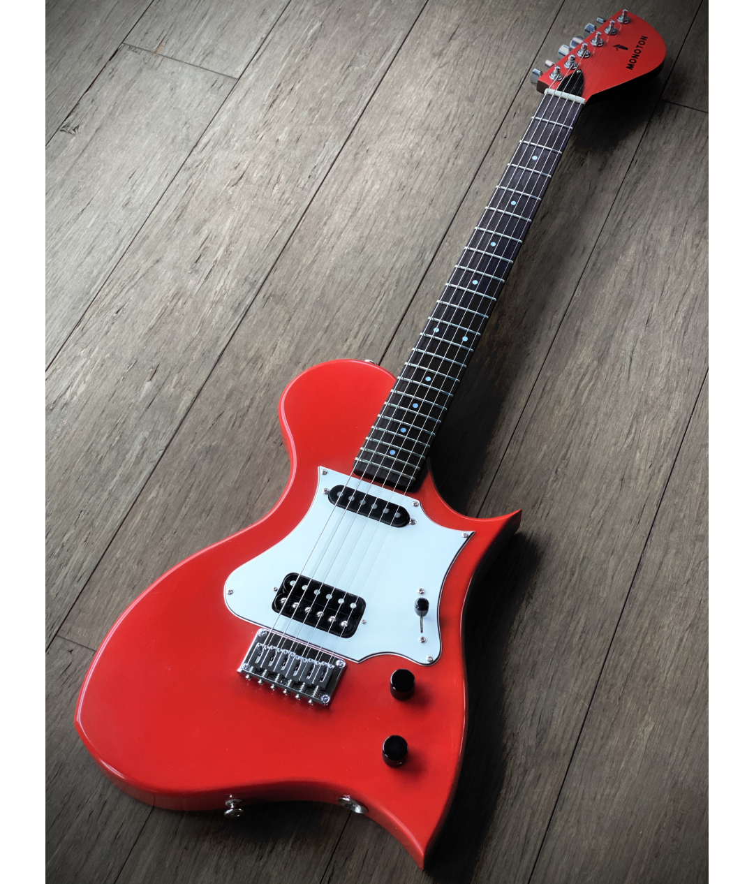 Monoton RedSkirt Electric Guitar full lenght